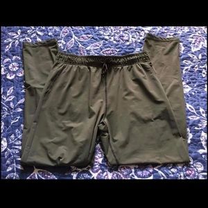 Zyia olive everywhere pant